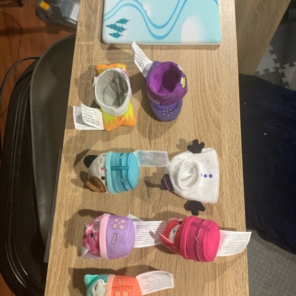 Squishville Ski Chalet plush toy with minis Cam Lola Winston Fifi - Picture 7 of 7